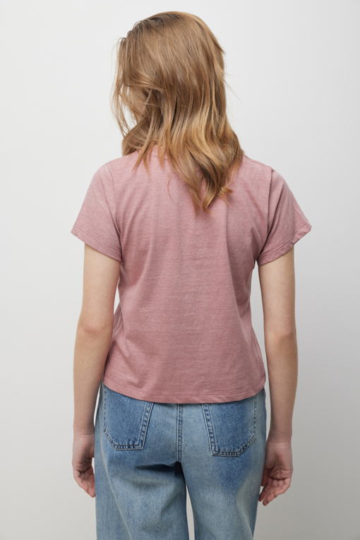 https://img.benettonmall.com/PARTS/KS/26S/SATSE7631DP_MB_D4.jpg?cb=1778668868