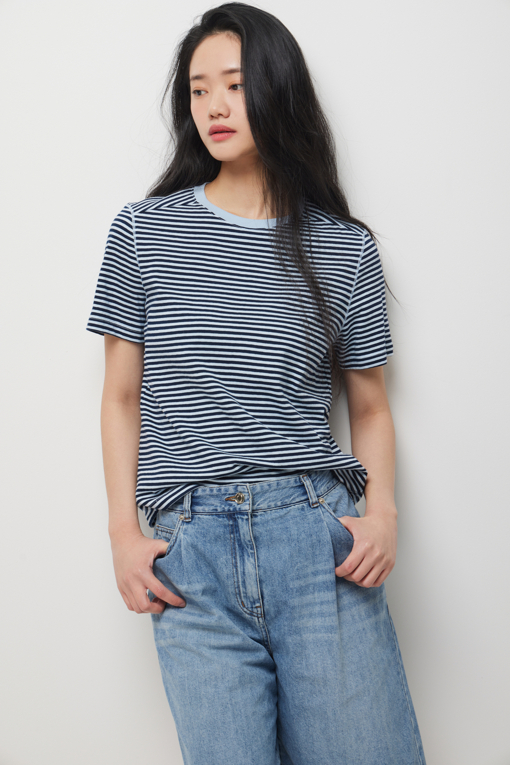 https://img.benettonmall.com/PARTS/KS/26S/SATSE8631BL_MB_D3.jpg?cb=1778668868