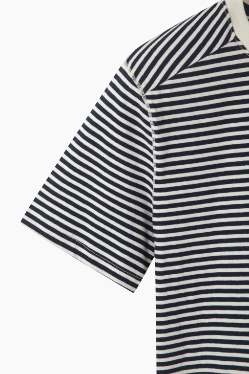 https://img.benettonmall.com/PARTS/KS/26S/SATSE8631NY_MB_D13.jpg?cb=1778668868