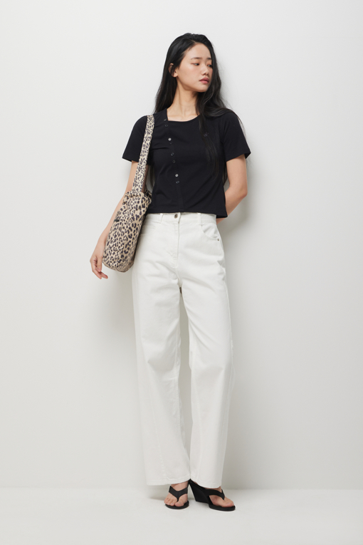 https://img.benettonmall.com/PARTS/KS/26S/SATSE9631BK_MB_D5.jpg?cb=1778668868