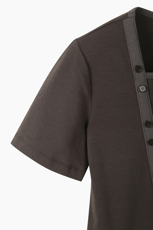 https://img.benettonmall.com/PARTS/KS/26S/SATSE9631DW_MB_D14.jpg?cb=1778668868