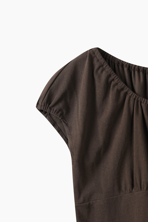 https://img.benettonmall.com/PARTS/KS/26S/SATSZ1631BR_MB_D13.jpg?cb=1777643535