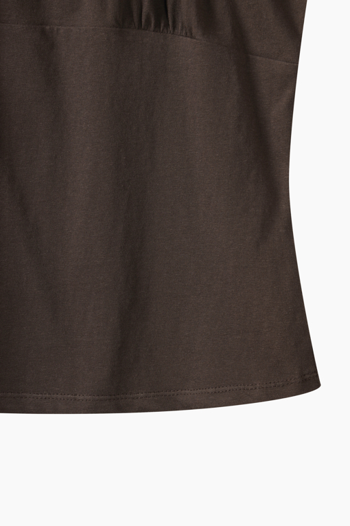 https://img.benettonmall.com/PARTS/KS/26S/SATSZ1631BR_MB_D14.jpg?cb=1778668868