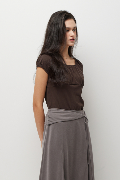 https://img.benettonmall.com/PARTS/KS/26S/SATSZ1631BR_MB_D2.jpg?cb=1777643535