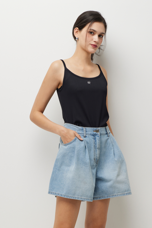 https://img.benettonmall.com/PARTS/KS/26S/SATSZ2631BK_MB_D1.jpg?cb=1777643535