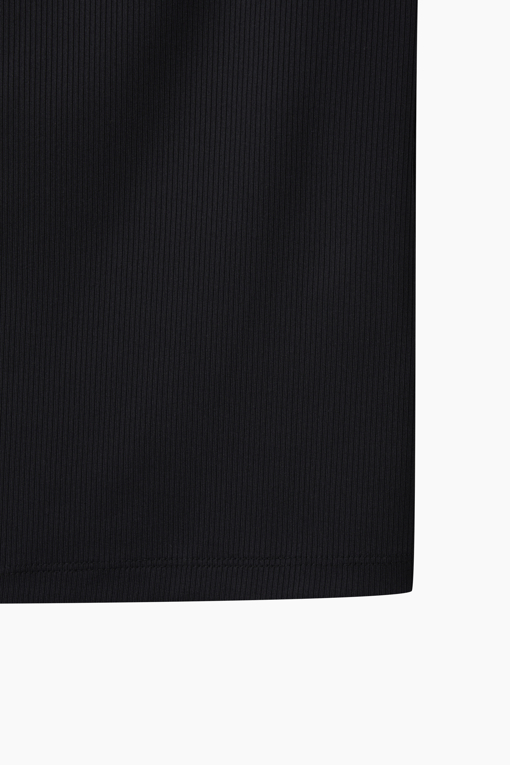 https://img.benettonmall.com/PARTS/KS/26S/SATSZ2631BK_MB_D14.jpg?cb=1777643535