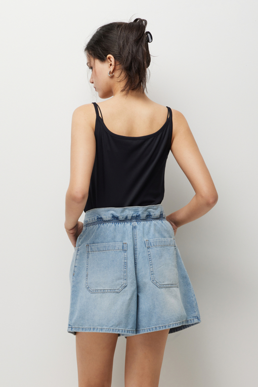 https://img.benettonmall.com/PARTS/KS/26S/SATSZ2631BK_MB_D2.jpg?cb=1777643535