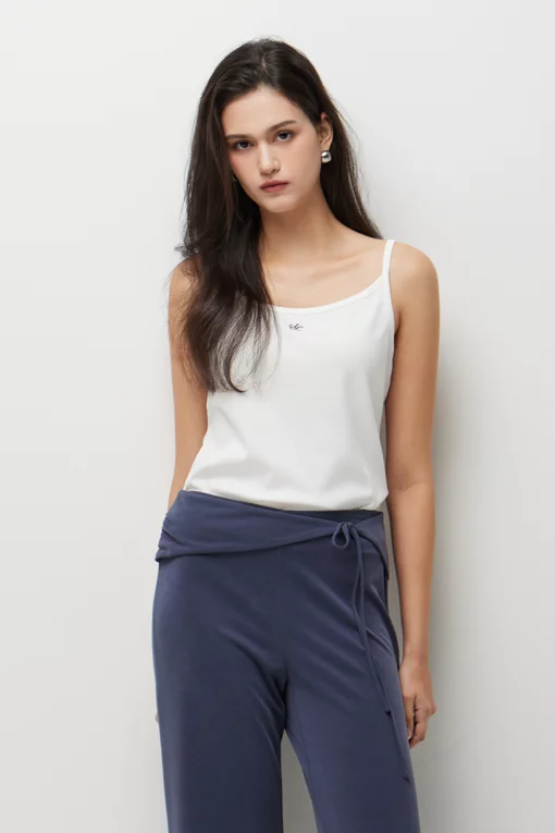 https://img.benettonmall.com/PARTS/KS/26S/SATSZ2631IV_MB.jpg?cb=1777643535