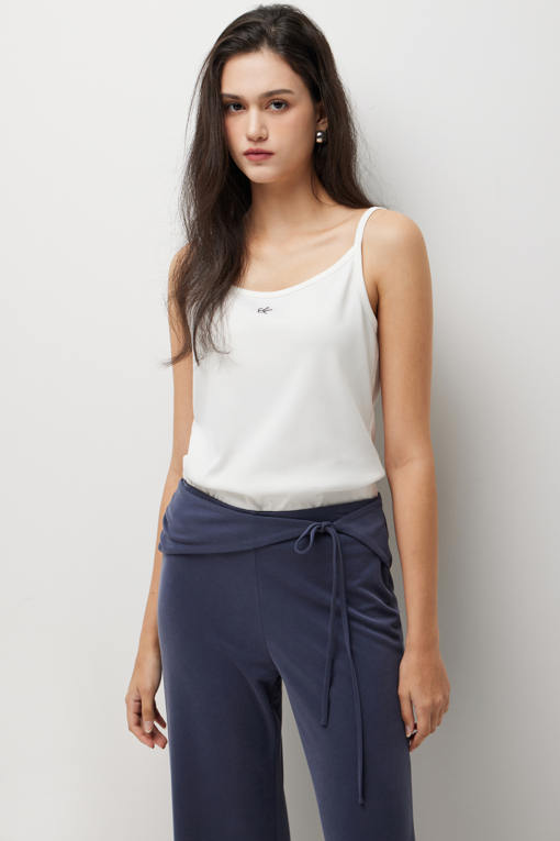 https://img.benettonmall.com/PARTS/KS/26S/SATSZ2631IV_MB_D3.jpg?cb=1777643535