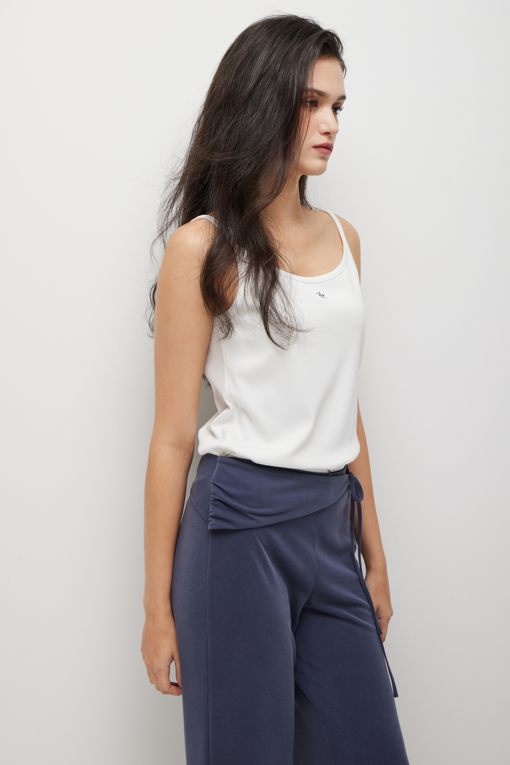 https://img.benettonmall.com/PARTS/KS/26S/SATSZ2631IV_MB_D5.jpg?cb=1777643535