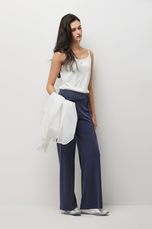 https://img.benettonmall.com/PARTS/KS/26S/SATSZ2631IV_MB_D6.jpg?cb=1777643535