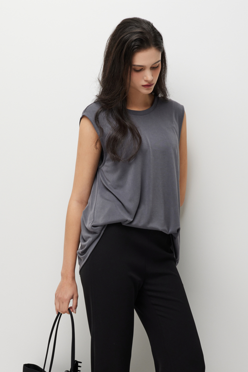 https://img.benettonmall.com/PARTS/KS/26S/SATSZ3631DG_MB_D1.jpg?cb=1777643535