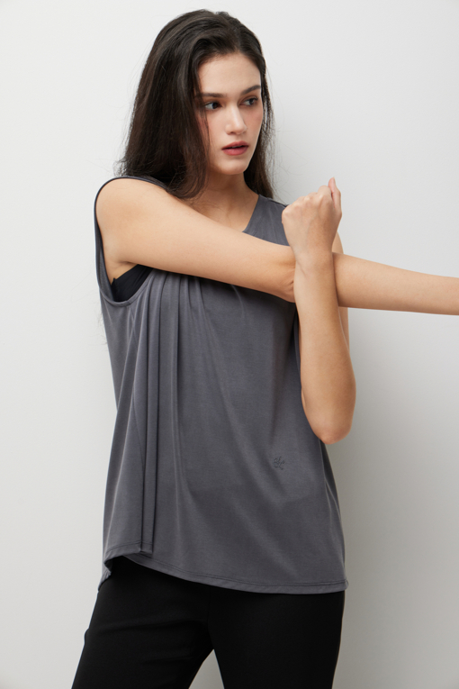 https://img.benettonmall.com/PARTS/KS/26S/SATSZ3631DG_MB_D3.jpg?cb=1778668868