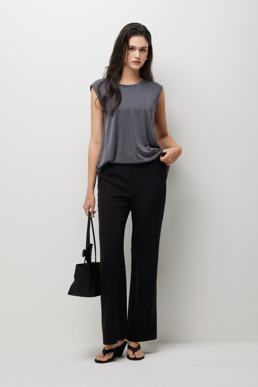 https://img.benettonmall.com/PARTS/KS/26S/SATSZ3631DG_MB_D8.jpg?cb=1777643535