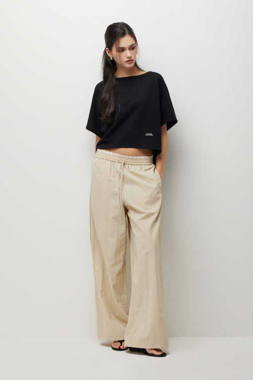 https://img.benettonmall.com/PARTS/KS/26S/SATSZ4631BK_MB_D7.jpg?cb=1778668868