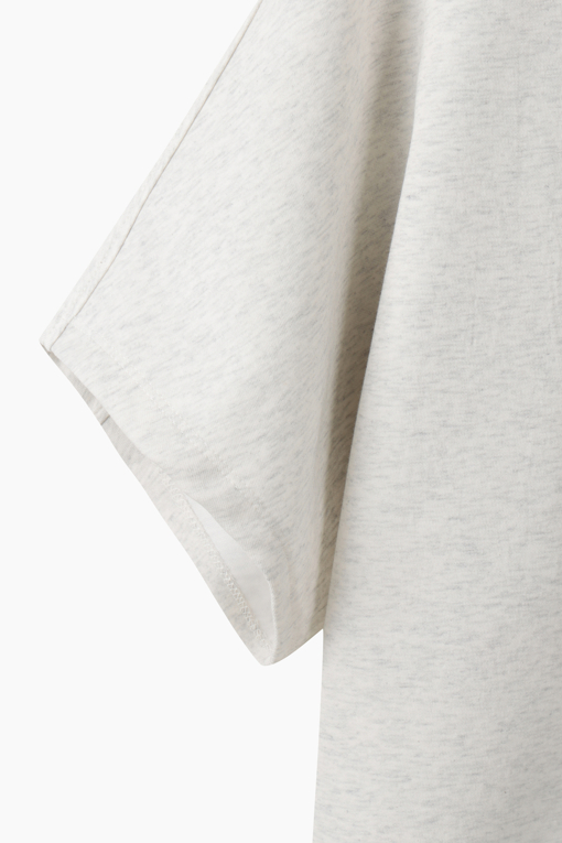 https://img.benettonmall.com/PARTS/KS/26S/SATSZ4631LG_MB_D13.jpg?cb=1778668868