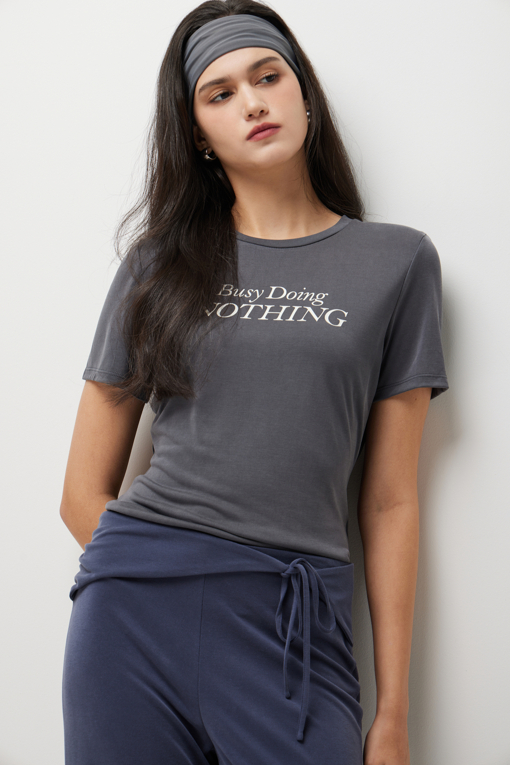 https://img.benettonmall.com/PARTS/KS/26S/SATSZ5631DG_MB_D3.jpg?cb=1777643535