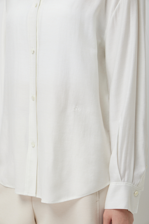 https://img.benettonmall.com/PARTS/KS/26S/SAWS21611IV_MB_D4.jpg?cb=1782918151