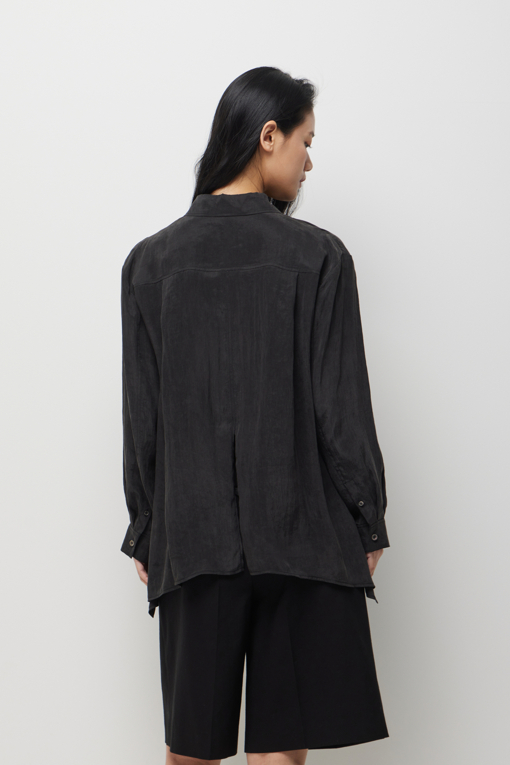 https://img.benettonmall.com/PARTS/KS/26S/SAWS37631BK_MB_D3.jpg?cb=1782918151