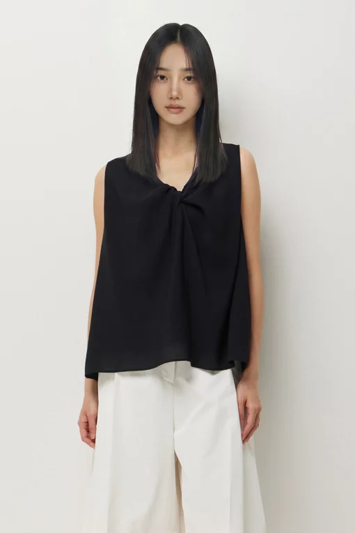 https://img.benettonmall.com/PARTS/KS/26S/SAWS39631BK_MB.jpg?cb=1781170995