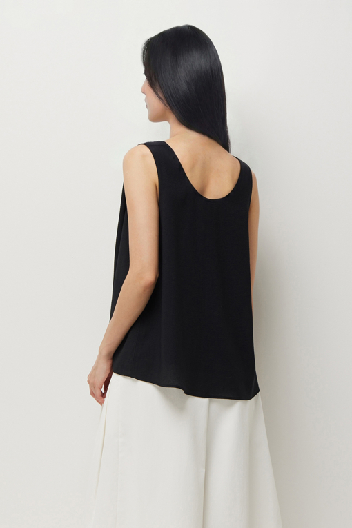 https://img.benettonmall.com/PARTS/KS/26S/SAWS39631BK_MB_D2.jpg?cb=1781170995