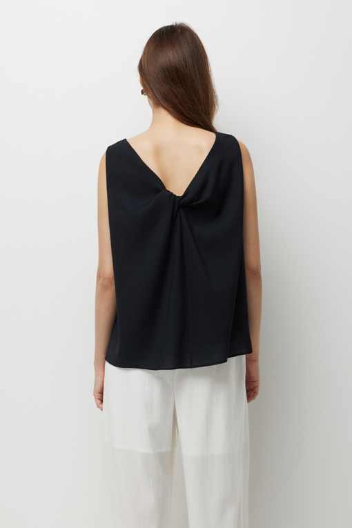 https://img.benettonmall.com/PARTS/KS/26S/SAWS39631BK_MB_D2.jpg?cb=1782918151