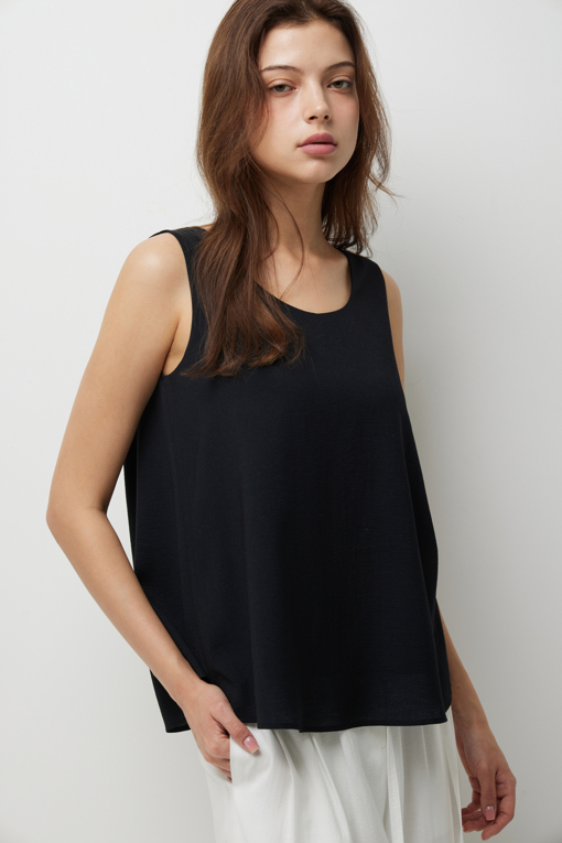 https://img.benettonmall.com/PARTS/KS/26S/SAWS39631BK_MB_D3.jpg?cb=1782918151
