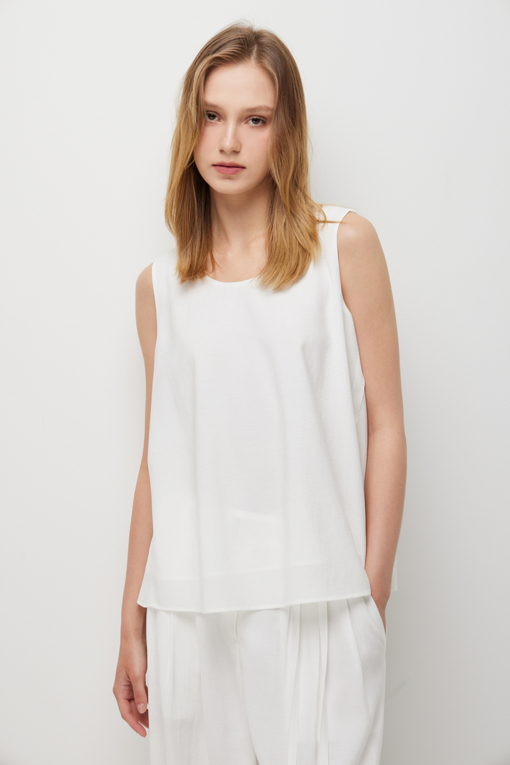 https://img.benettonmall.com/PARTS/KS/26S/SAWS39631WH_MB_D4.jpg?cb=1778668868