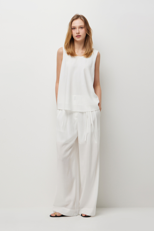 https://img.benettonmall.com/PARTS/KS/26S/SAWS39631WH_MB_D6.jpg?cb=1778668868