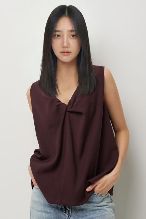 https://img.benettonmall.com/PARTS/KS/26S/SAWS39631WI_MB_D3.jpg?cb=1781170995
