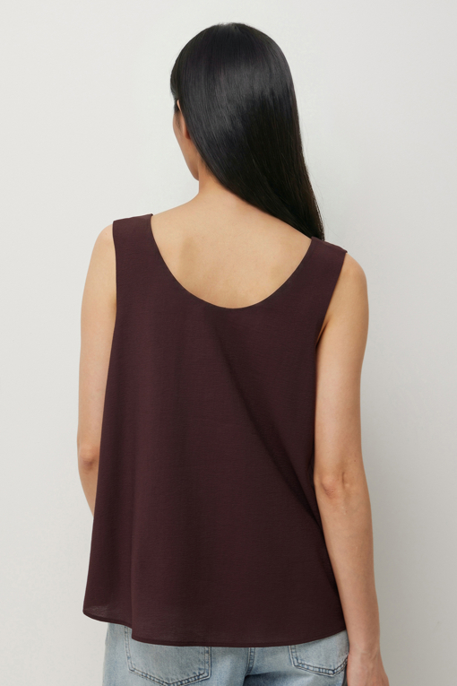 https://img.benettonmall.com/PARTS/KS/26S/SAWS39631WI_MB_D4.jpg?cb=1781170995