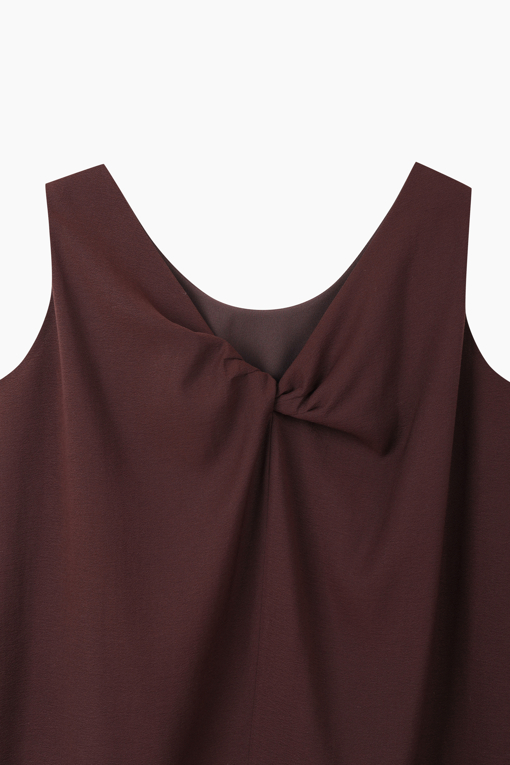 https://img.benettonmall.com/PARTS/KS/26S/SAWS39631WI_MB_D5.jpg?cb=1778668868