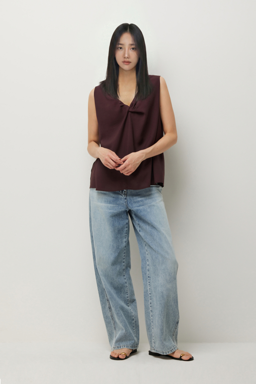 https://img.benettonmall.com/PARTS/KS/26S/SAWS39631WI_MB_D5.jpg?cb=1781170995