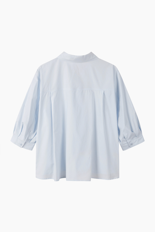 https://img.benettonmall.com/PARTS/KS/26S/SAWS44631SB_MB_D11.jpg?cb=1782918151