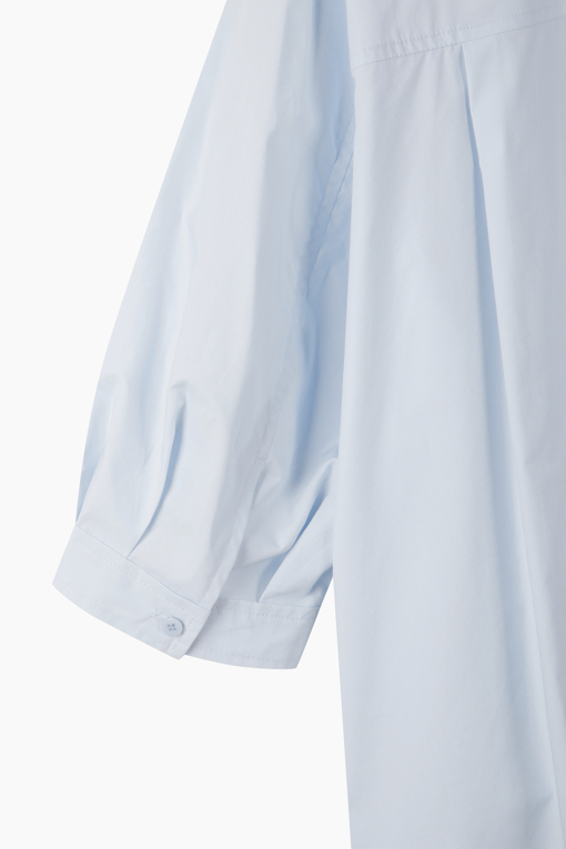 https://img.benettonmall.com/PARTS/KS/26S/SAWS44631SB_MB_D15.jpg?cb=1782918151