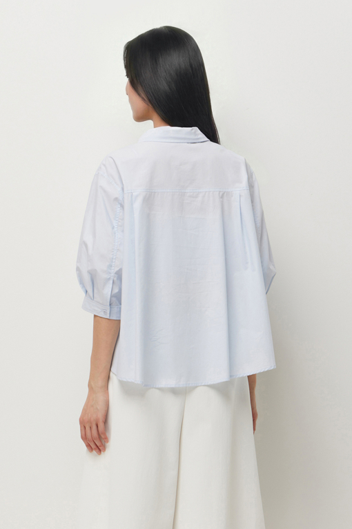 https://img.benettonmall.com/PARTS/KS/26S/SAWS44631SB_MB_D2.jpg?cb=1782918151