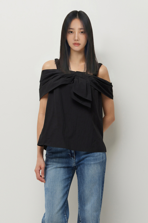 https://img.benettonmall.com/PARTS/KS/26S/SAWS48631BK_MB_D0.jpg?cb=1782918151
