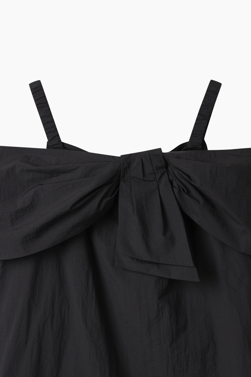 https://img.benettonmall.com/PARTS/KS/26S/SAWS48631BK_MB_D12.jpg?cb=1782918151