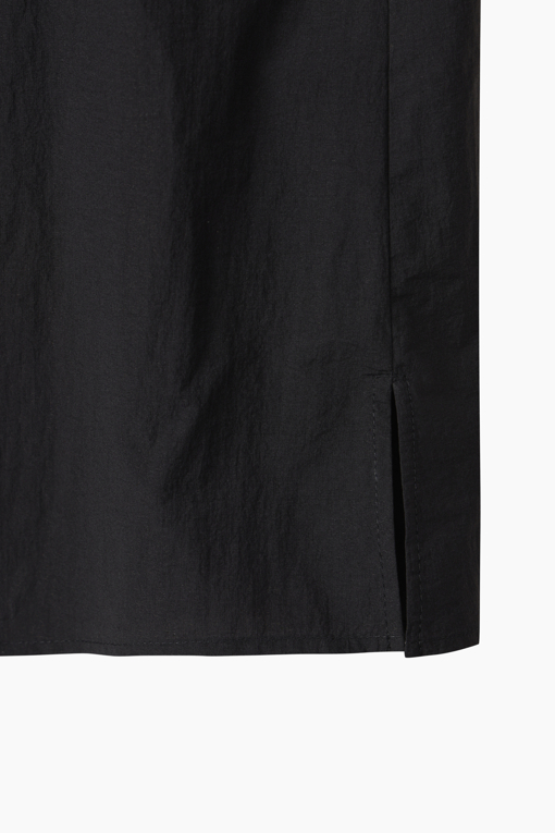 https://img.benettonmall.com/PARTS/KS/26S/SAWS48631BK_MB_D14.jpg?cb=1782918151