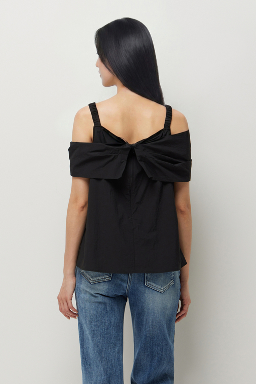https://img.benettonmall.com/PARTS/KS/26S/SAWS48631BK_MB_D2.jpg?cb=1782918151