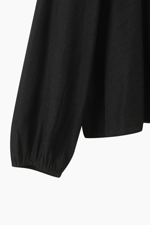 https://img.benettonmall.com/PARTS/KS/26S/SAWS49631BK_MB_D13.jpg?cb=1782918151