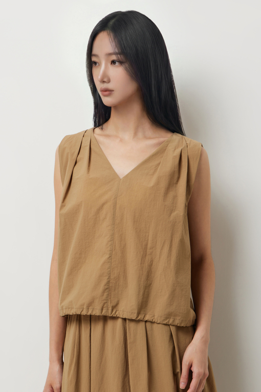 https://img.benettonmall.com/PARTS/KS/26S/SAWS52631BG_MB_D3.jpg?cb=1781170995