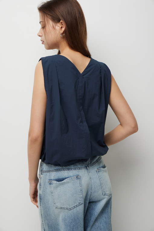 https://img.benettonmall.com/PARTS/KS/26S/SAWS52631NY_MB_D4.jpg?cb=1782918151