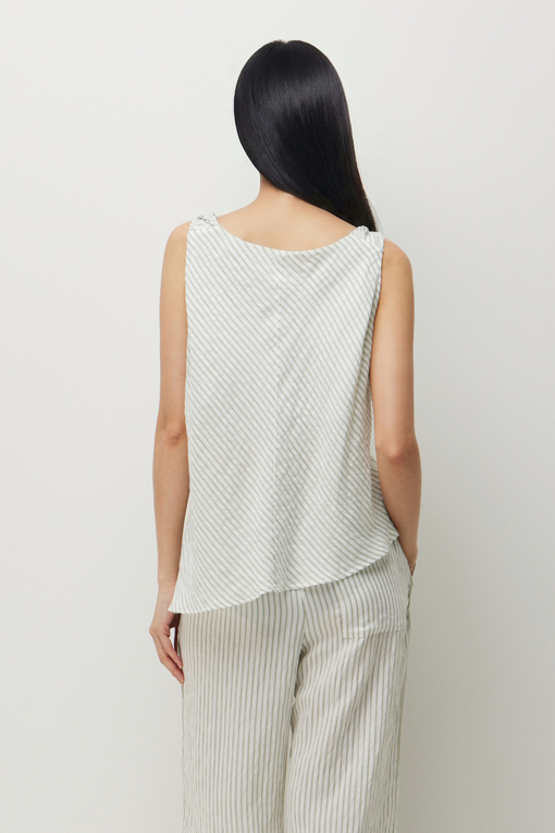 https://img.benettonmall.com/PARTS/KS/26S/SAWS54631GN_MB_D3.jpg?cb=1781170995