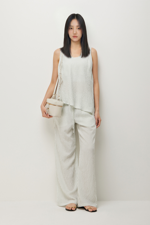 https://img.benettonmall.com/PARTS/KS/26S/SAWS54631GN_MB_D6.jpg?cb=1781170995