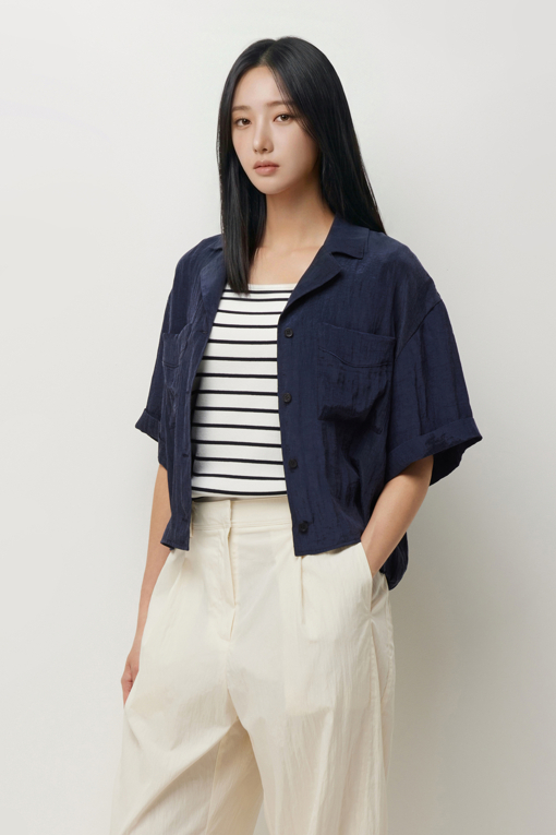 https://img.benettonmall.com/PARTS/KS/26S/SAWS55631DN_MB_D1.jpg?cb=1781170995