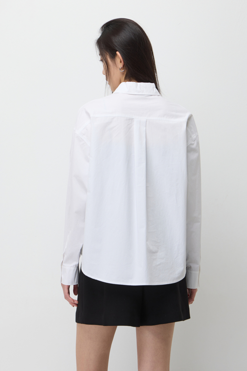 https://img.benettonmall.com/PARTS/KS/26S/SAWS72611WH_MB_D2.jpg?cb=1782918151