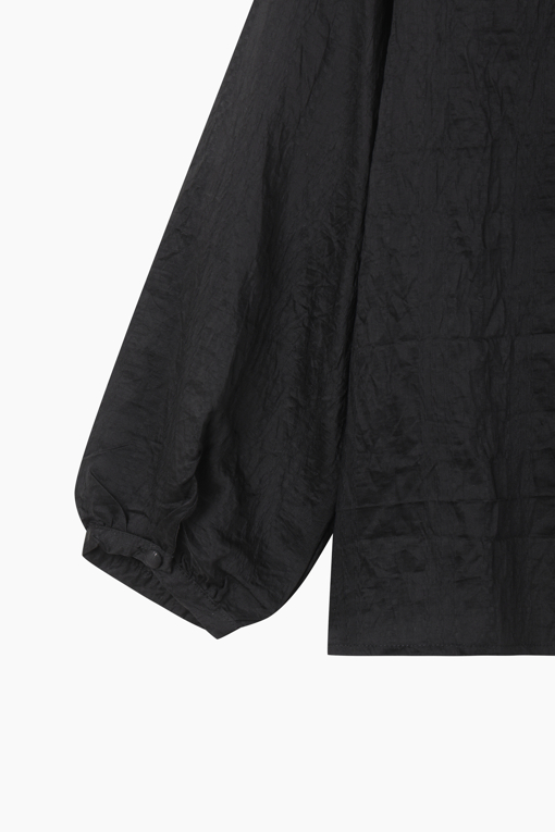 https://img.benettonmall.com/PARTS/KS/26S/SAWS81631BK_MB_D13.jpg?cb=1778668868