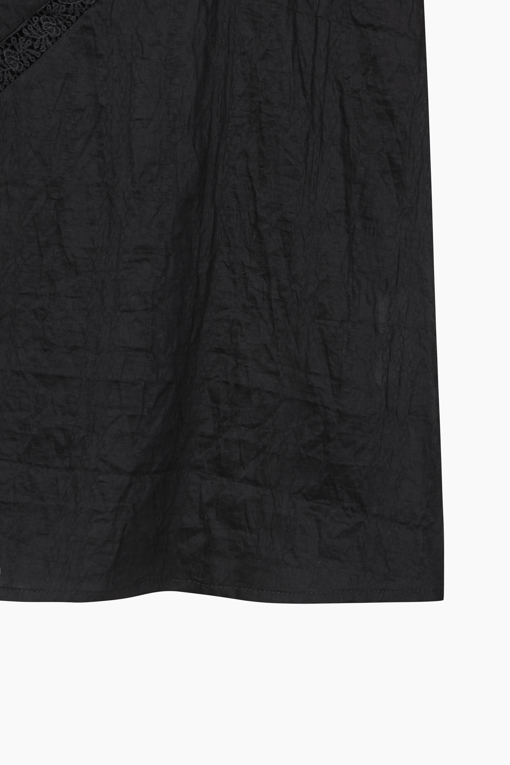https://img.benettonmall.com/PARTS/KS/26S/SAWS81631BK_MB_D14.jpg?cb=1778668868