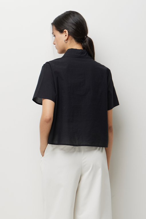 https://img.benettonmall.com/PARTS/KS/26S/SAWS83631BK_MB_D2.jpg?cb=1782918151